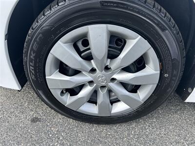 2014 Toyota Corolla LE   - Photo 8 - Framingham, MA 01702