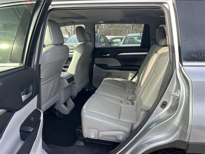 2016 Toyota Highlander XLE - Photo 11 - Framingham, MA 01702