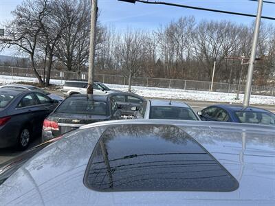 2016 Toyota Highlander XLE - Photo 8 - Framingham, MA 01702