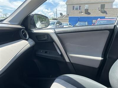 2015 Toyota RAV4 LE   - Photo 12 - Framingham, MA 01702