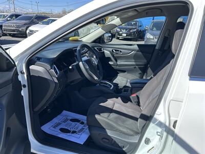 2016 Nissan Rogue SV   - Photo 9 - Framingham, MA 01702