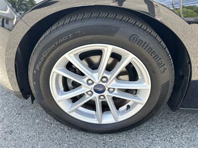 2018 Ford Focus SE   - Photo 8 - Framingham, MA 01702