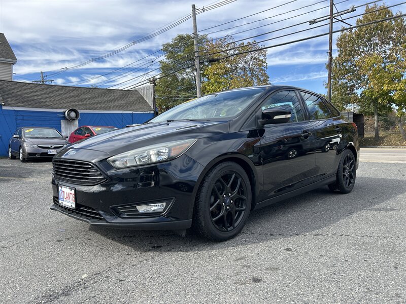 2016 Ford Focus SE   - Photo 1 - Framingham, MA 01702