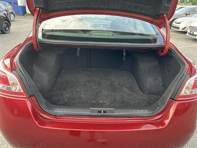 2013 Nissan Altima 2.5 SV   - Photo 8 - Framingham, MA 01702
