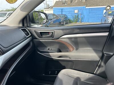 2016 Toyota Highlander LE - Photo 12 - Framingham, MA 01702