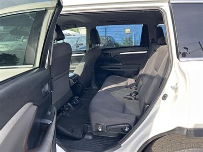 2016 Toyota Highlander LE - Photo 10 - Framingham, MA 01702