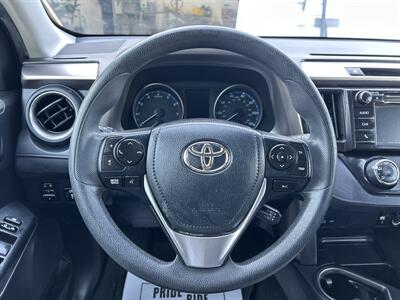 2018 Toyota RAV4 LE - Photo 12 - Framingham, MA 01702