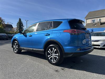 2018 Toyota RAV4 LE - Photo 6 - Framingham, MA 01702