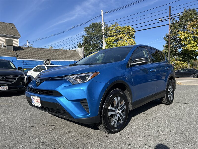 2018 Toyota RAV4 LE   - Photo 1 - Framingham, MA 01702