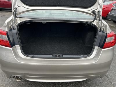 2016 Subaru Legacy 2.5i Premium   - Photo 9 - Framingham, MA 01702