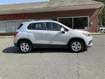 2018 Chevrolet Trax LS   - Photo 4 - Acton, MA 01720