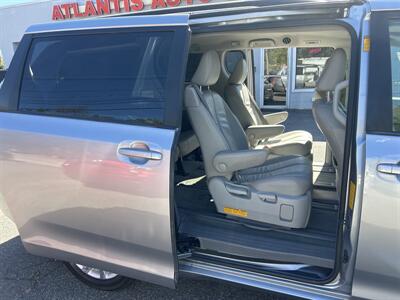 2013 Toyota Sienna Limited 7-Passenger   - Photo 11 - Framingham, MA 01702
