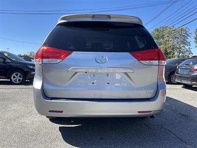 2013 Toyota Sienna Limited 7-Passenger   - Photo 5 - Framingham, MA 01702