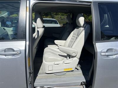 2013 Toyota Sienna Limited 7-Passenger   - Photo 10 - Framingham, MA 01702