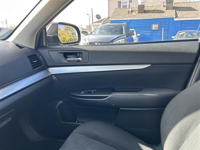 2014 Subaru Legacy 2.5i Premium - Photo 12 - Framingham, MA 01702