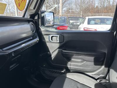 2018 Jeep Wrangler Unlimited Sport   - Photo 11 - Framingham, MA 01702