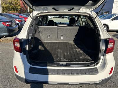 2015 Subaru Outback 2.5i Limited - Photo 11 - Framingham, MA 01702