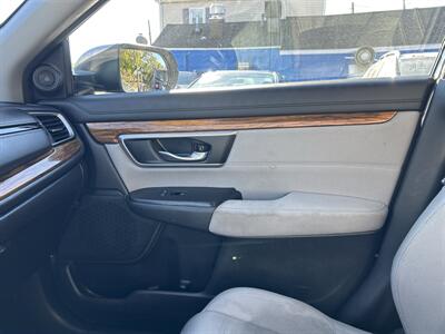 2017 Honda CR-V EX   - Photo 13 - Framingham, MA 01702