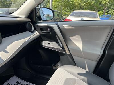 2013 Toyota RAV4 LE   - Photo 12 - Framingham, MA 01702