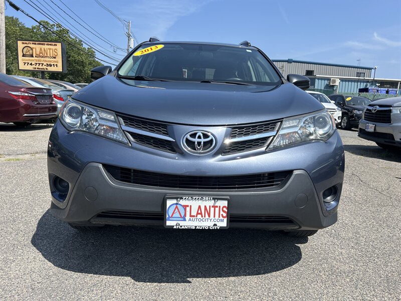 2013 Toyota RAV4 LE  