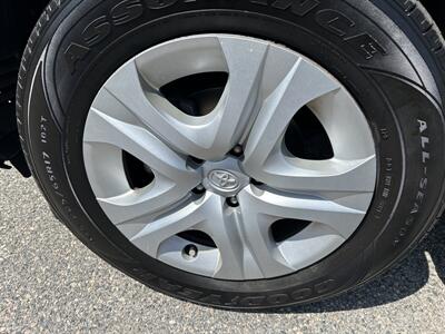 2013 Toyota RAV4 LE   - Photo 7 - Framingham, MA 01702