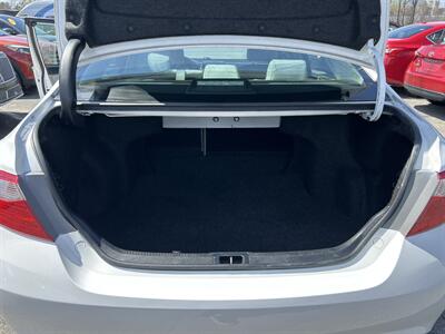 2016 Toyota Camry LE   - Photo 8 - Framingham, MA 01702