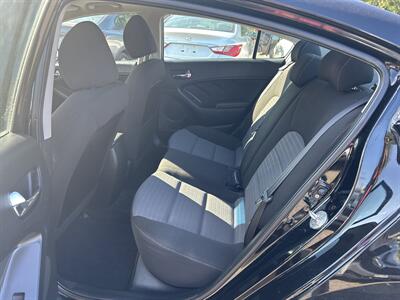 2018 Kia Forte S   - Photo 9 - Framingham, MA 01702