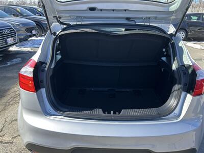 2013 Kia Rio 5-Door SX   - Photo 8 - Framingham, MA 01702