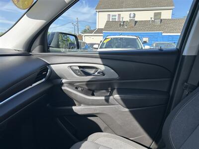 2019 Chevrolet Traverse LT Cloth   - Photo 12 - Framingham, MA 01702