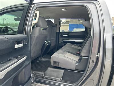 2015 Toyota Tundra SR5 - Photo 10 - Framingham, MA 01702