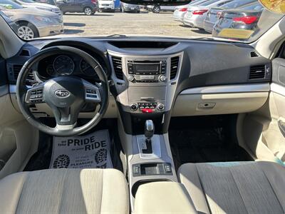 2013 Subaru Outback 2.5i Premium   - Photo 13 - Framingham, MA 01702