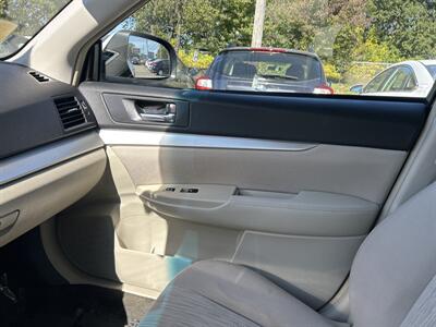 2013 Subaru Outback 2.5i Premium   - Photo 14 - Framingham, MA 01702