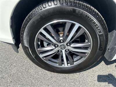 2017 INFINITI QX60 - Photo 7 - Framingham, MA 01702