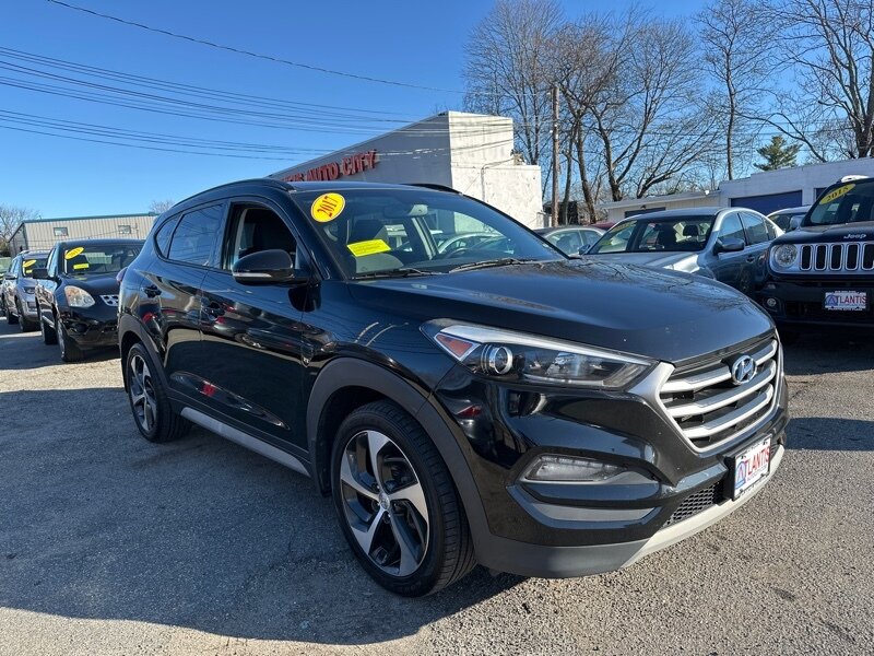 2017 Hyundai Tucson Value photo 3