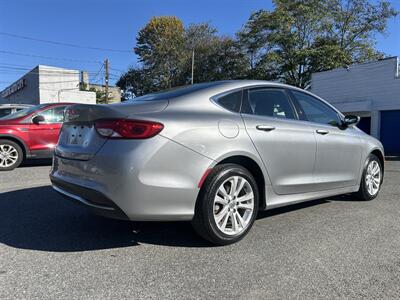 2015 Chrysler 200 Limited   - Photo 4 - Framingham, MA 01702