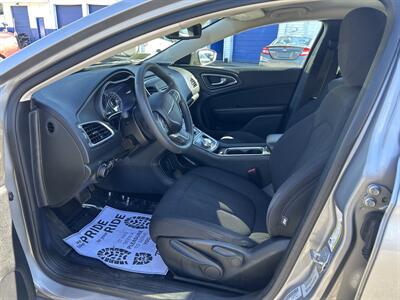 2015 Chrysler 200 Limited   - Photo 9 - Framingham, MA 01702