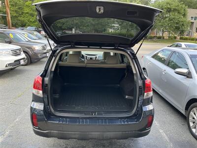 2012 Subaru Outback 2.5i Limited   - Photo 14 - Acton, MA 01720