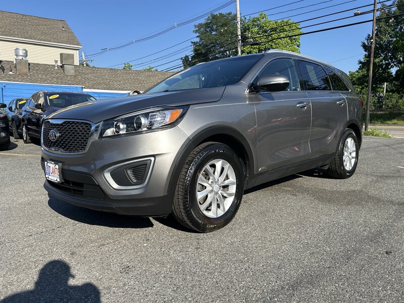 2018 Kia Sorento LX   - Photo 1 - Framingham, MA 01702