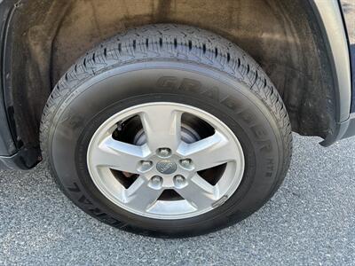2013 Jeep Grand Cherokee Laredo   - Photo 9 - Acton, MA 01720