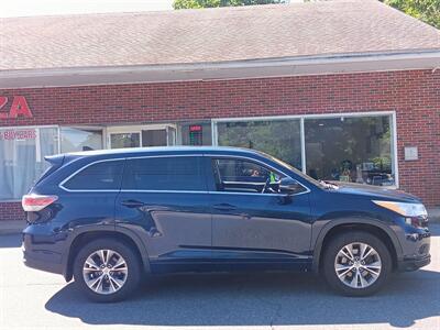 2014 Toyota Highlander XLE   - Photo 8 - Acton, MA 01720