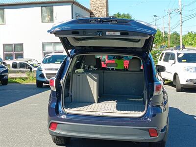 2014 Toyota Highlander XLE   - Photo 11 - Acton, MA 01720