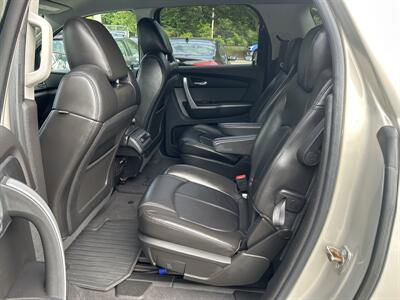 2010 GMC Acadia SLT-1   - Photo 10 - Framingham, MA 01702