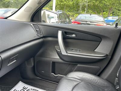 2010 GMC Acadia SLT-1   - Photo 14 - Framingham, MA 01702