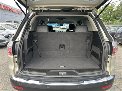 2010 GMC Acadia SLT-1   - Photo 8 - Framingham, MA 01702