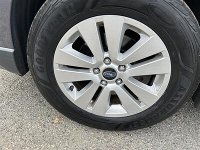 2017 Subaru Outback 2.5i Premium   - Photo 7 - Framingham, MA 01702