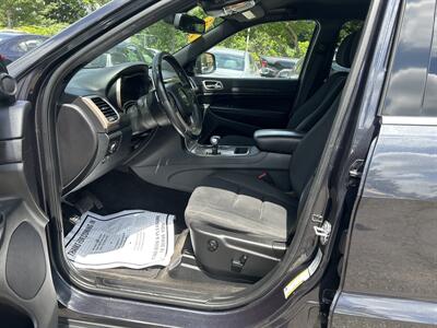 2015 Jeep Grand Cherokee Laredo E   - Photo 11 - Framingham, MA 01702