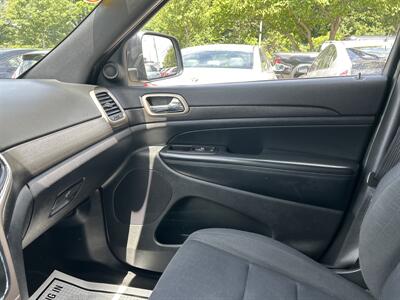 2015 Jeep Grand Cherokee Laredo E   - Photo 12 - Framingham, MA 01702