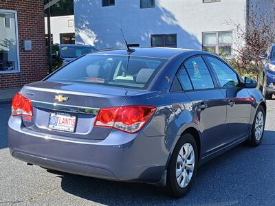 2013 Chevrolet Cruze LS Auto   - Photo 6 - Acton, MA 01720