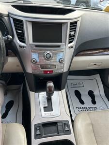 2014 Subaru Legacy 2.5i Limited   - Photo 14 - Framingham, MA 01702