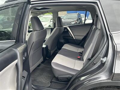 2014 Toyota RAV4 XLE   - Photo 10 - Framingham, MA 01702
